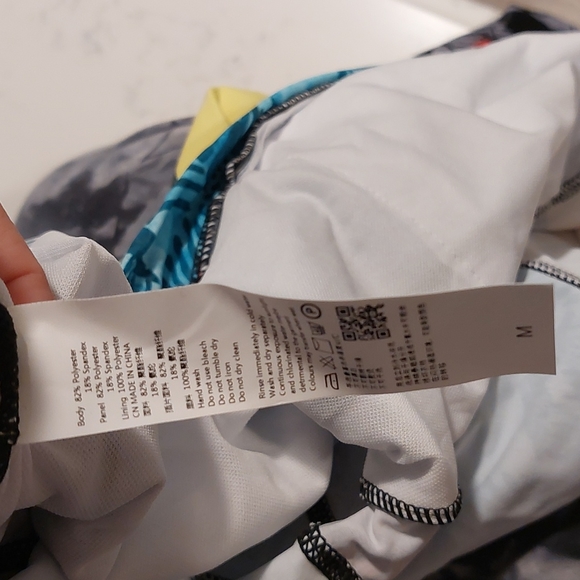 Shein one peice bathing suit - Picture 3 of 3